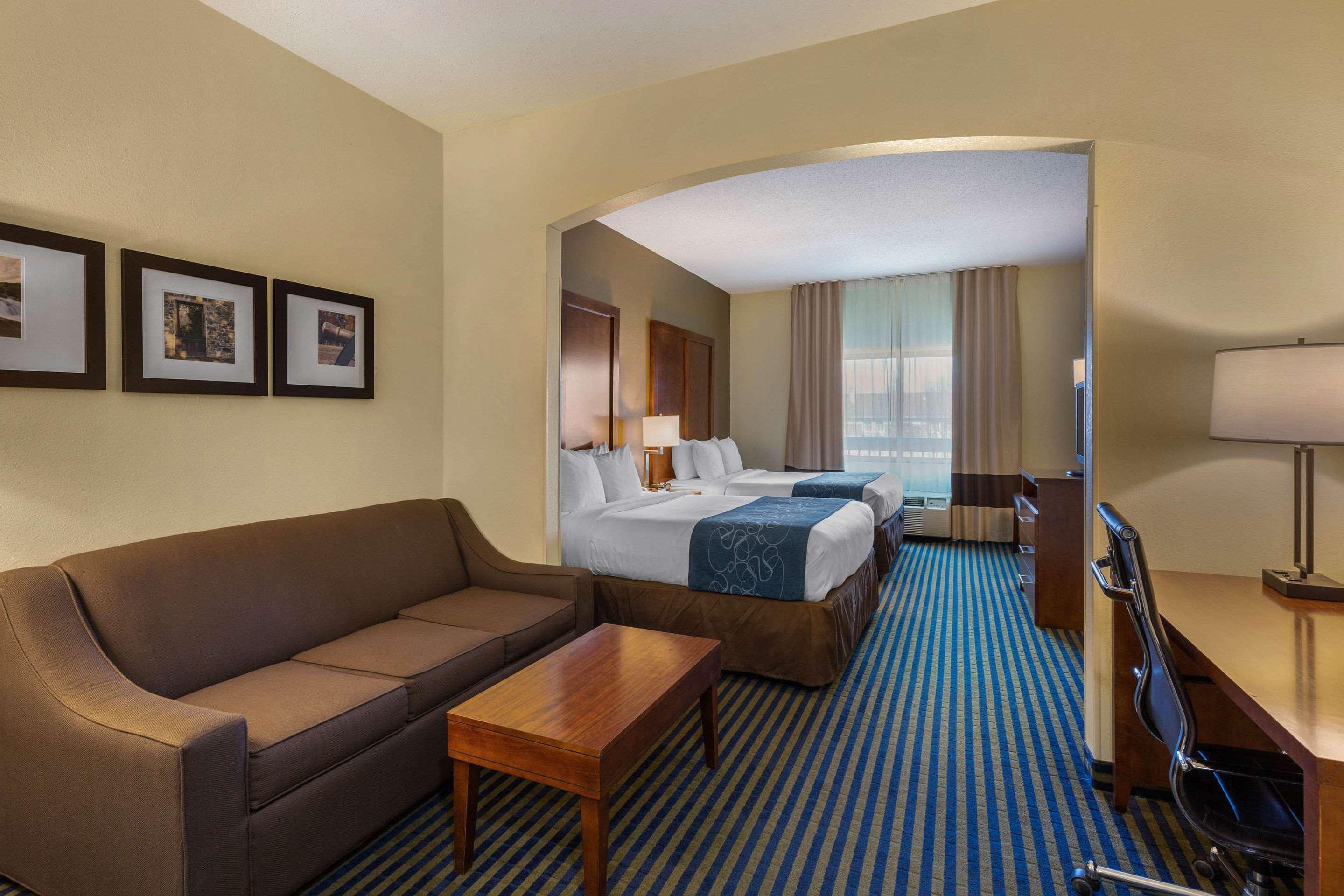 Holiday Inn Express & Suites Leesburg - Historic District By Ihg Exterior photo