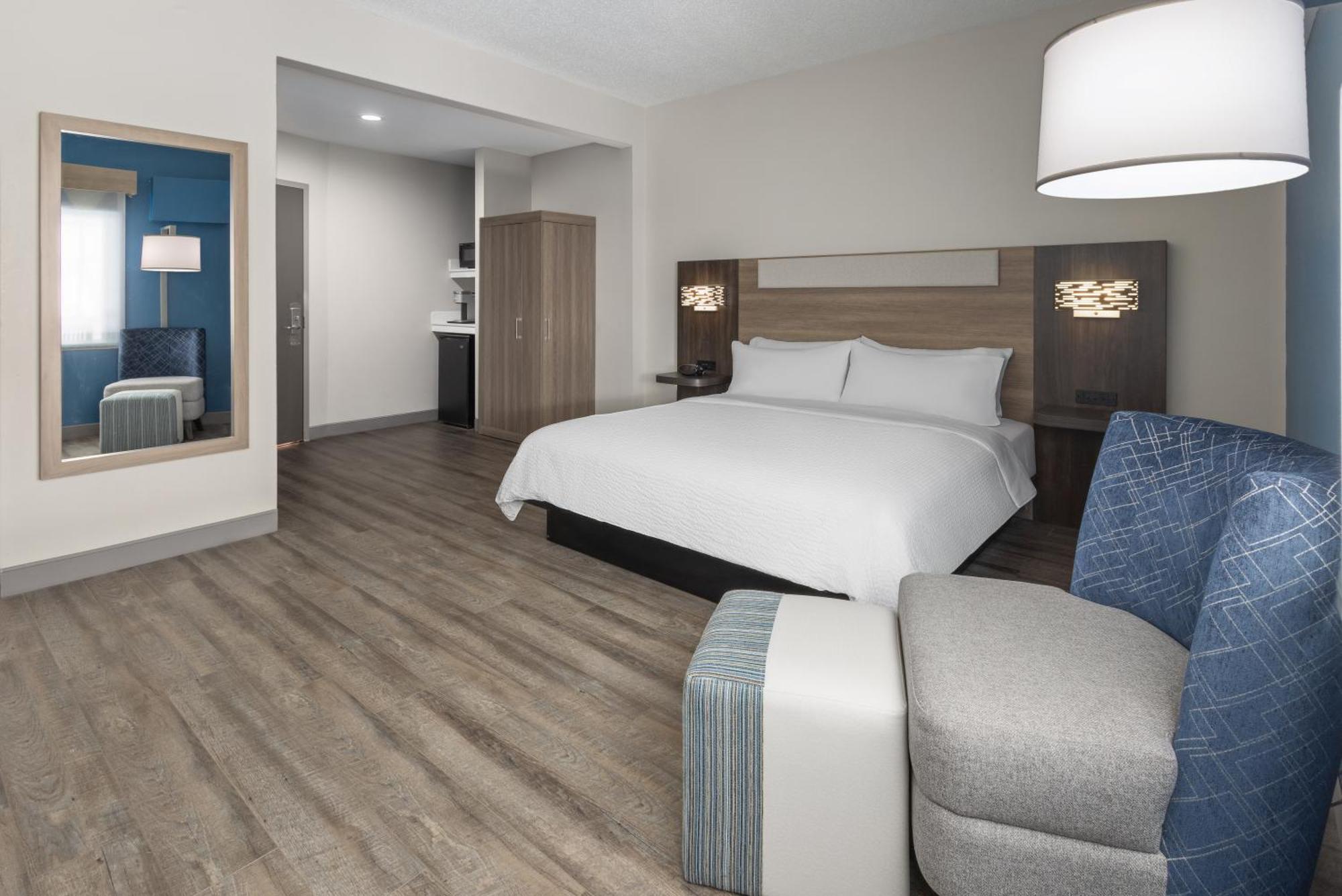 Holiday Inn Express & Suites Leesburg - Historic District By Ihg Exterior photo